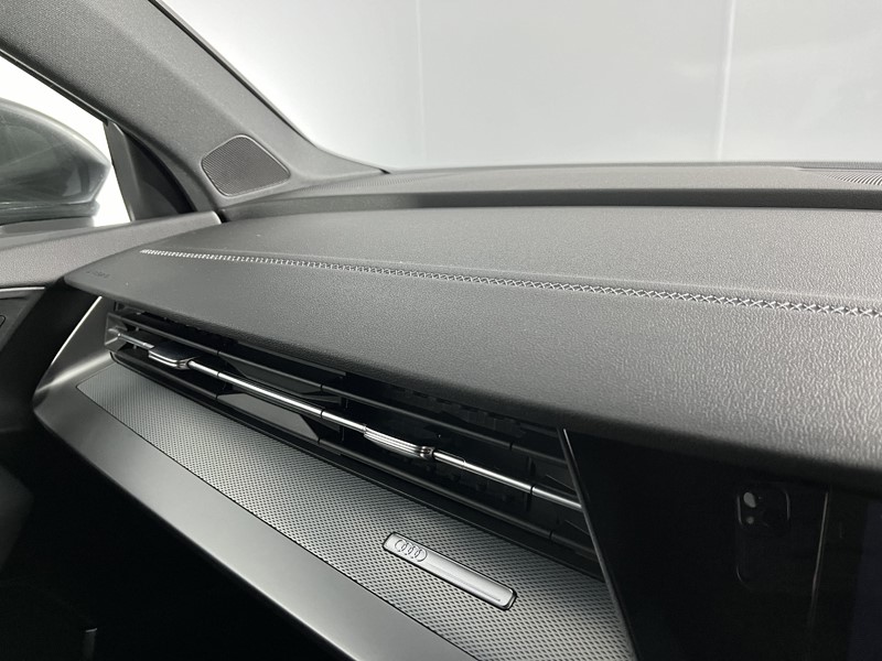 2023 (23) AUDI A3 35 TDI S Line 5dr S Tronic 3577637