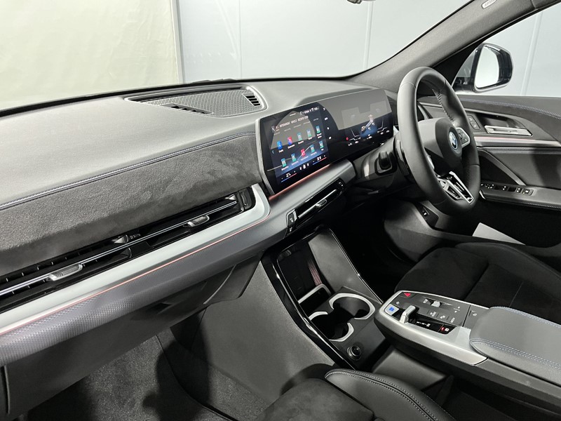 2024 (74) BMW iX2 230kW xDrive30 M Sport 65kWh 5dr Auto 3716083