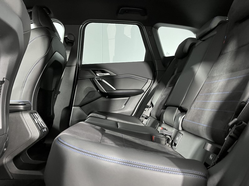 2024 (74) BMW iX1 230kW xDrive30 M Sport 65kWh 5dr Auto 3696038