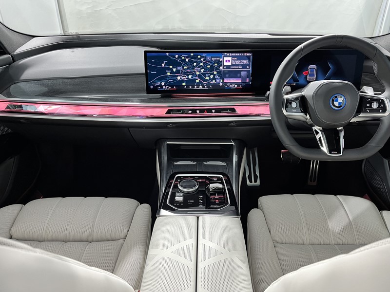 2024 (74) BMW 7 SERIES 750e xDrive M Sport 4dr Auto 4134577