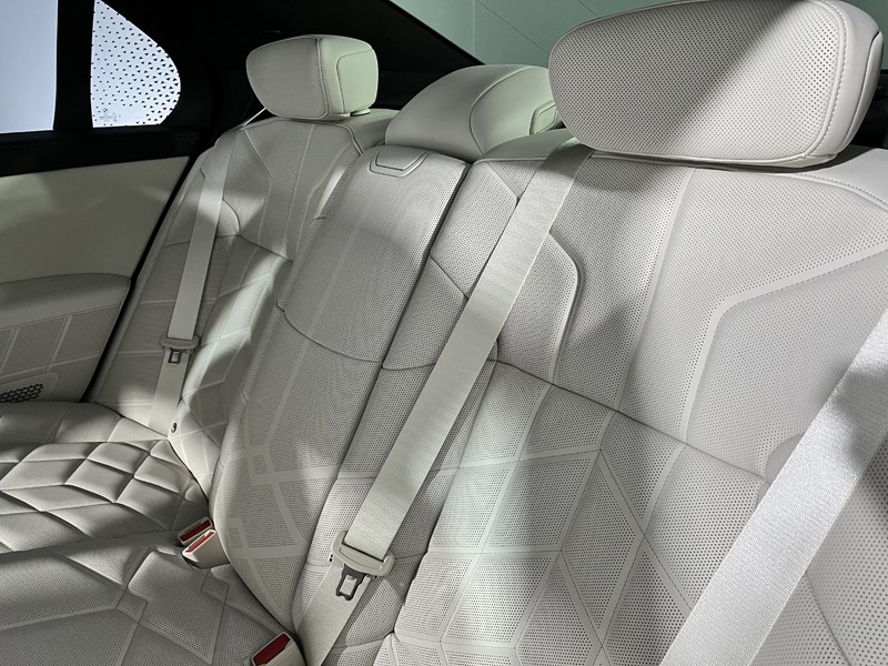 2024 (74) BMW 7 SERIES 750e xDrive M Sport 4dr Auto 4134585