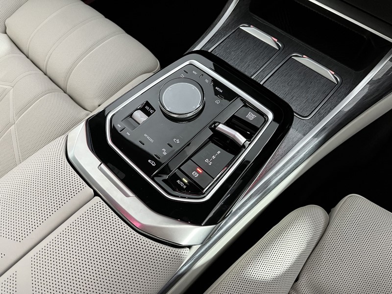 2024 (74) BMW 7 SERIES 750e xDrive M Sport 4dr Auto 4134583