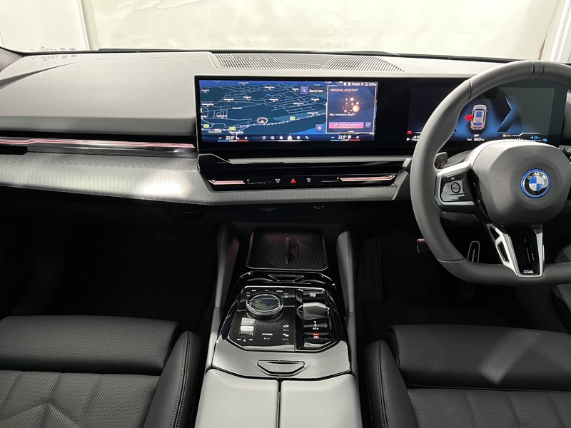 2024 (74) BMW 5 SERIES 530e M Sport Pro 5dr Auto 4172407