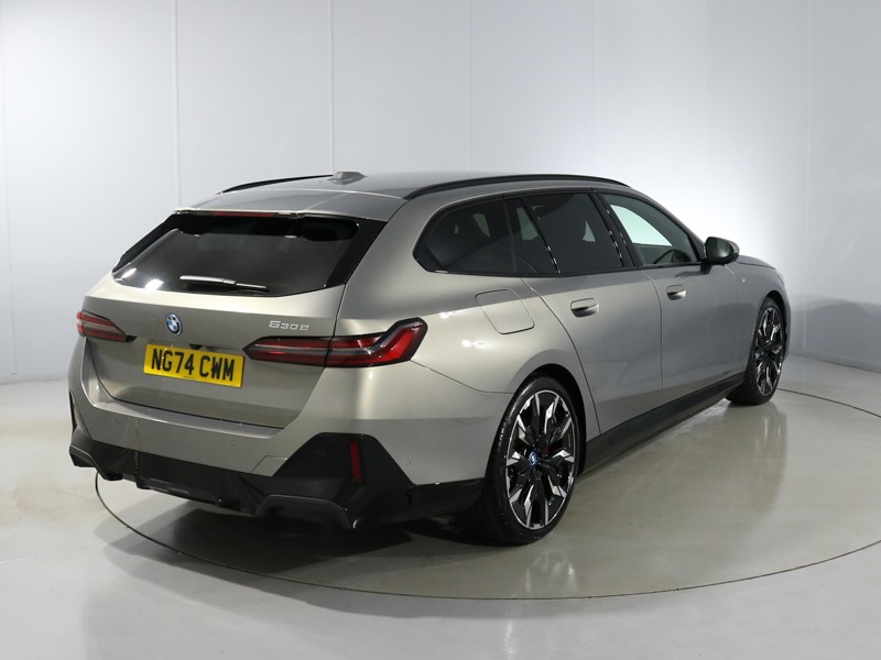 2024 (74) BMW 5 SERIES 530e M Sport Pro 5dr Auto 4172452