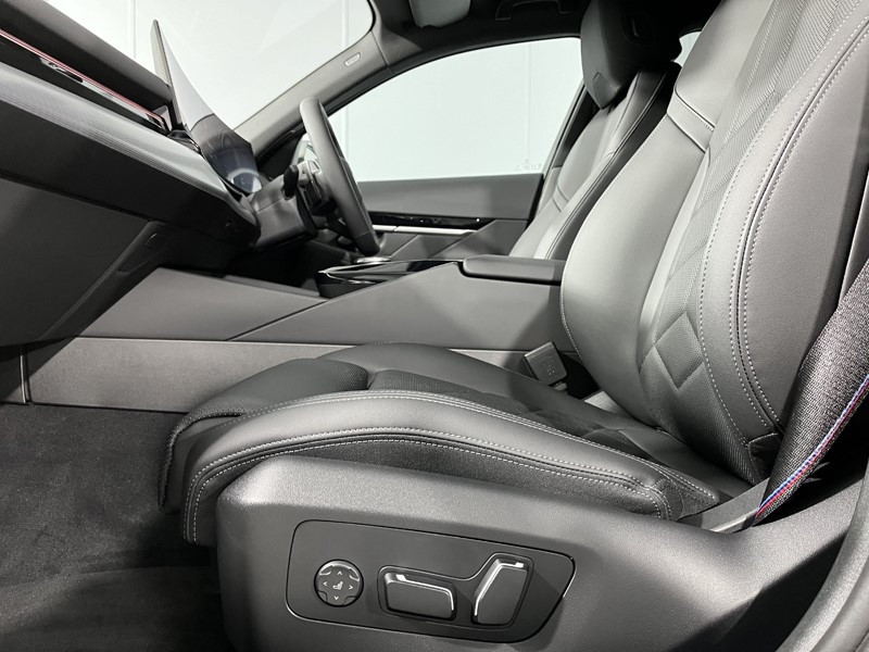 2024 (74) BMW 5 SERIES 530e M Sport Pro 5dr Auto 4172437