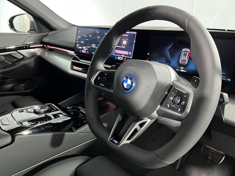 2024 (74) BMW 5 SERIES 530e M Sport Pro 5dr Auto 4172409