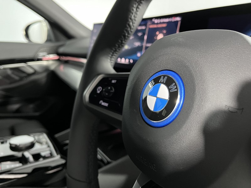 2024 (74) BMW 5 SERIES 530e M Sport Pro 5dr Auto 4172425