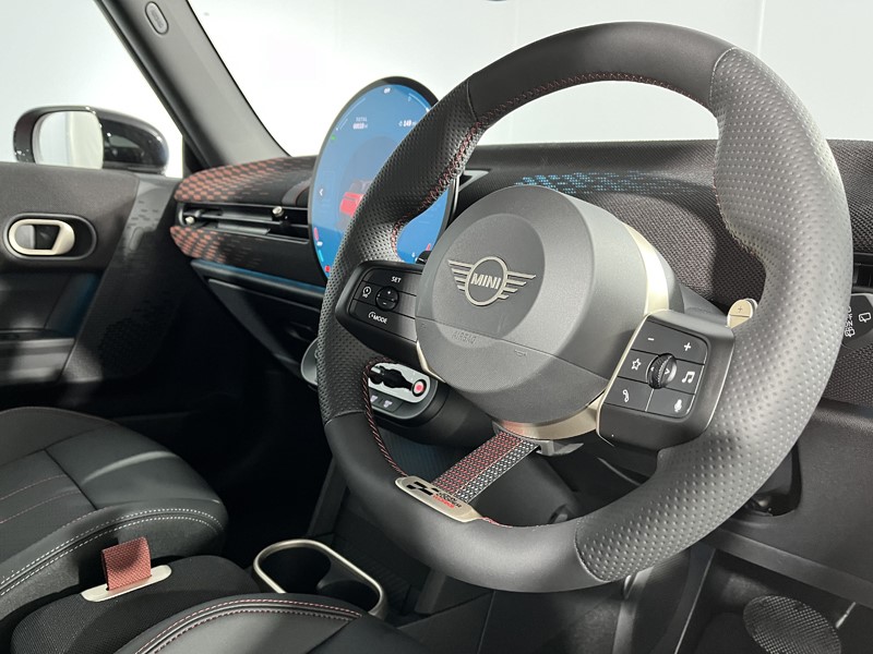 2024 (74) MINI COOPER 1.5 C Sport 3dr Auto 3998016