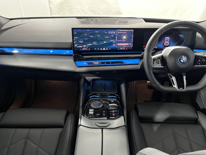 2025 (25) BMW I5 250kW eDrive40 M Sport 84kWh 5dr Auto [Tech PLUS] 4679698