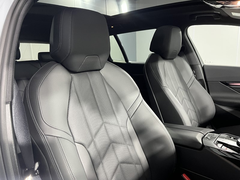 2025 (25) BMW I5 250kW eDrive40 M Sport 84kWh 5dr Auto [Tech PLUS] 4679705