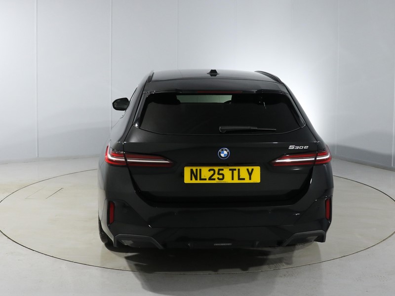 2025 (25) BMW 5 SERIES 530e M Sport Pro 5dr Auto [Comfort Plus] 4281410