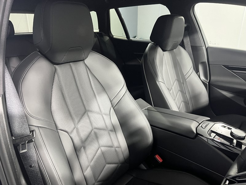 2025 (25) BMW 5 SERIES 530e M Sport Pro 5dr Auto [Comfort Plus] 4281406