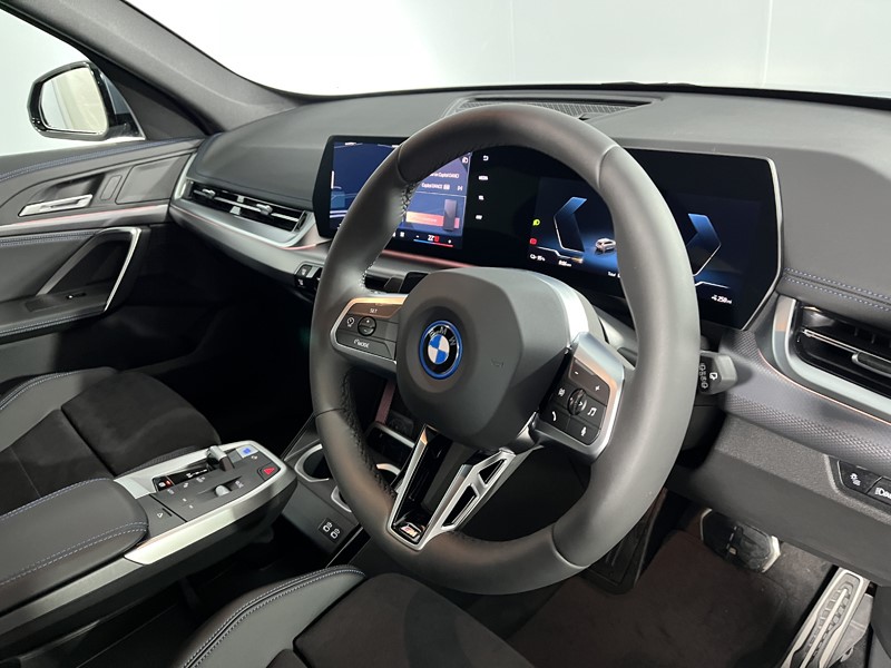2025 (25) BMW iX1 150kW eDrive20 M Sport 65kWh 5dr Auto 4502233