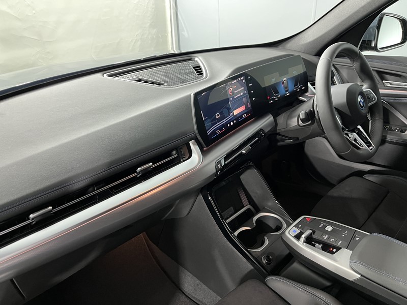 2025 (25) BMW iX1 150kW eDrive20 M Sport 65kWh 5dr Auto 4502234