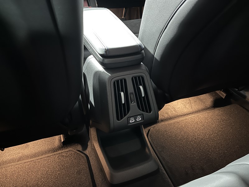 2025 (25) BMW iX1 150kW eDrive20 M Sport 65kWh 5dr Auto 4502263