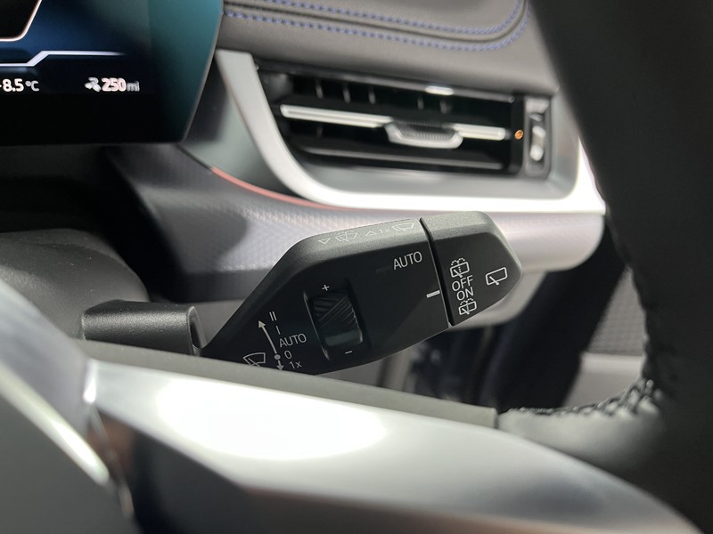 2025 (25) BMW iX1 150kW eDrive20 M Sport 65kWh 5dr Auto 4502251