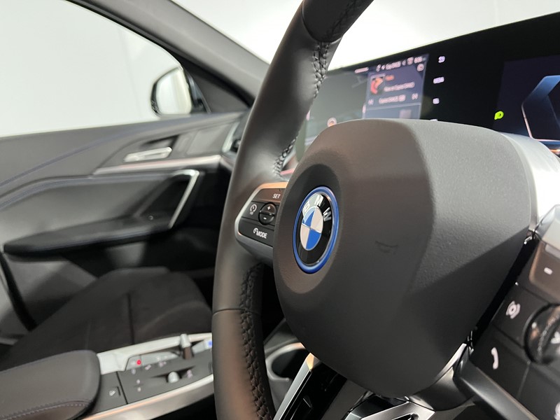 2025 (25) BMW iX1 150kW eDrive20 M Sport 65kWh 5dr Auto 4502248