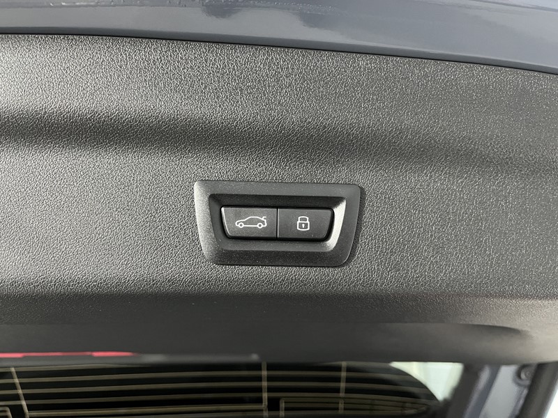 2025 (25) BMW iX1 150kW eDrive20 M Sport 65kWh 5dr Auto 4502270