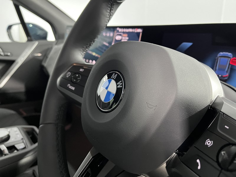 2025 (25) BMW iX 300kW xDrive45 M Sport 101kWh 5dr Auto 4502197