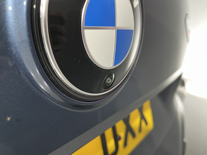 2025 (25) BMW iX 300kW xDrive45 M Sport 101kWh 5dr Auto 4502221