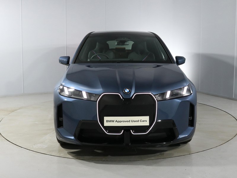 2025 (25) BMW iX 300kW xDrive45 M Sport 101kWh 5dr Auto 4502189
