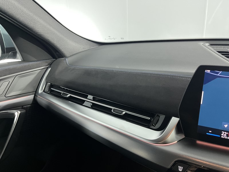 2025 (25) BMW iX2 150kW eDrive20 M Sport 65kWh 5dr Auto 4556092