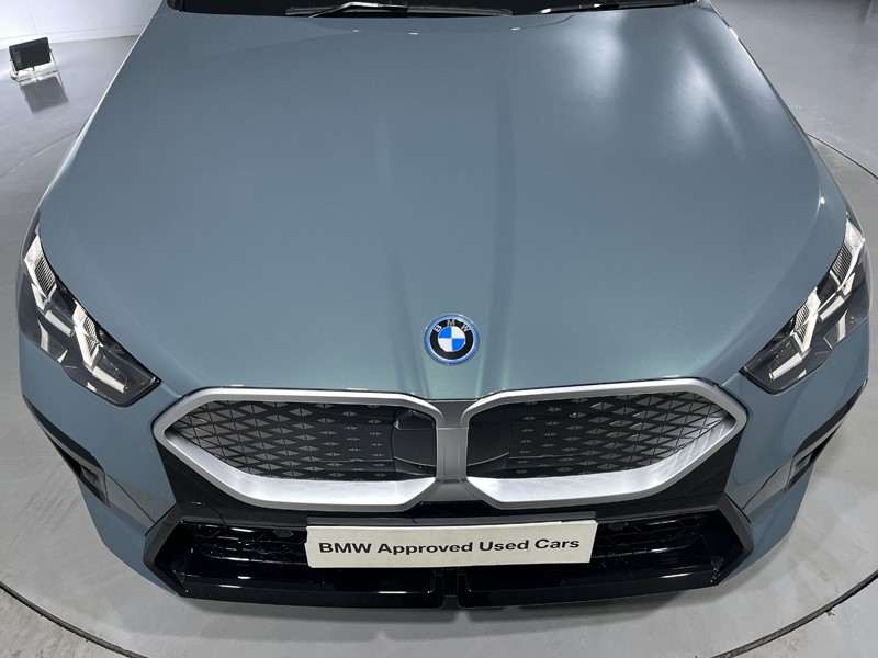 2025 (25) BMW iX2 150kW eDrive20 M Sport 65kWh 5dr Auto 4556105