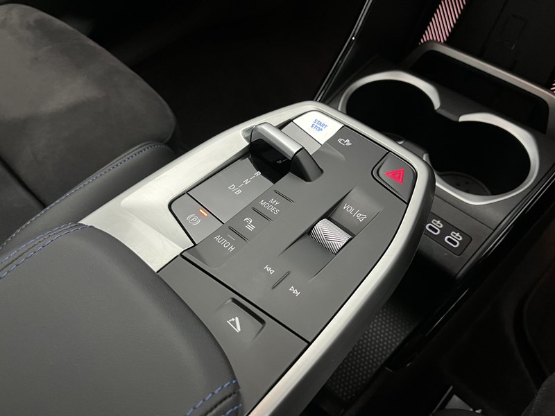 2025 (25) BMW iX1 150kW eDrive20 M Sport 65kWh 5dr Auto 4834852