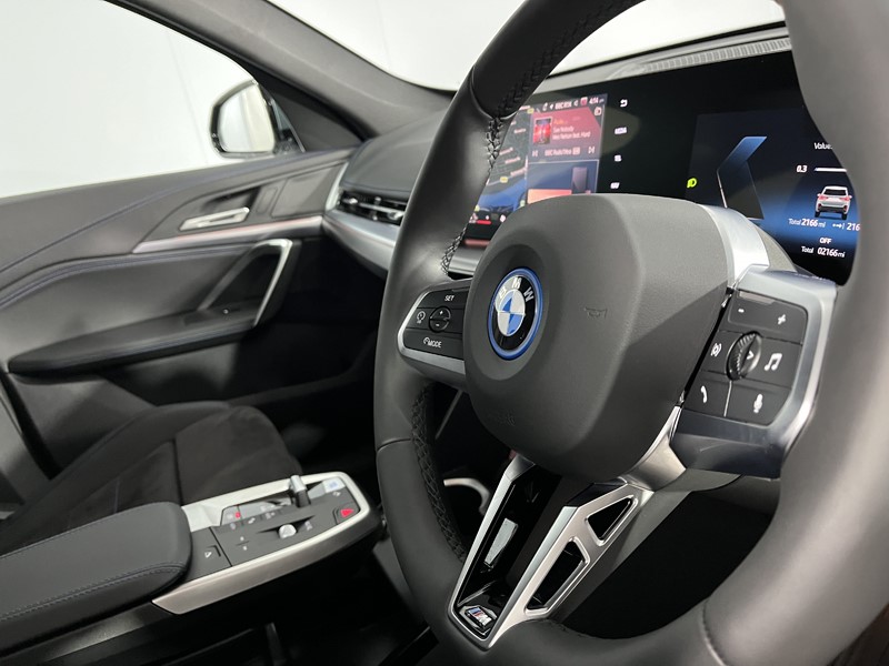 2025 (25) BMW iX1 150kW eDrive20 M Sport 65kWh 5dr Auto 4834863