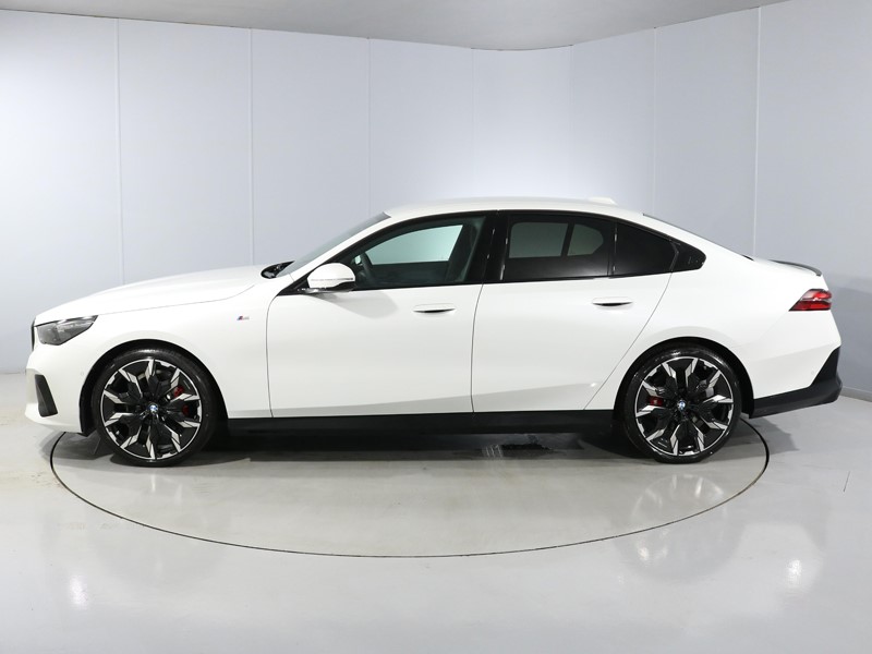 2025 (25) BMW 5 SERIES 520i M Sport Pro 4dr Auto 4765861