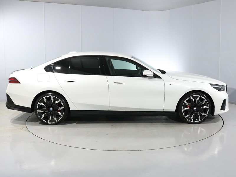 2025 (25) BMW 5 SERIES 520i M Sport Pro 4dr Auto 4765814