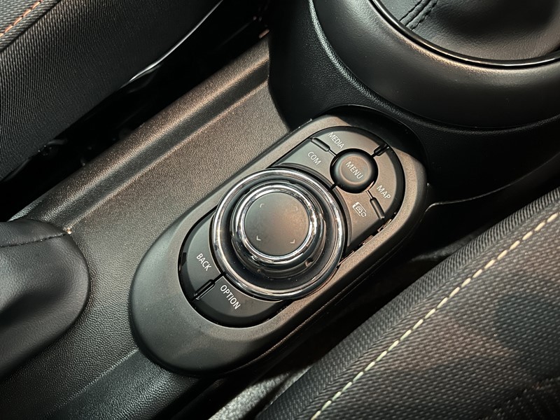 2023 (23) MINI CONVERTIBLE 1.5 Cooper Classic Premium 2dr Auto 4340213