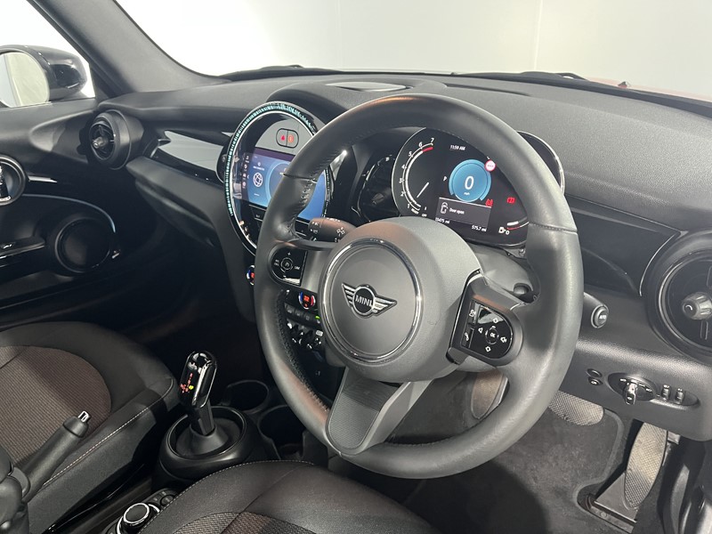 2023 (23) MINI CONVERTIBLE 1.5 Cooper Classic Premium 2dr Auto 4340188