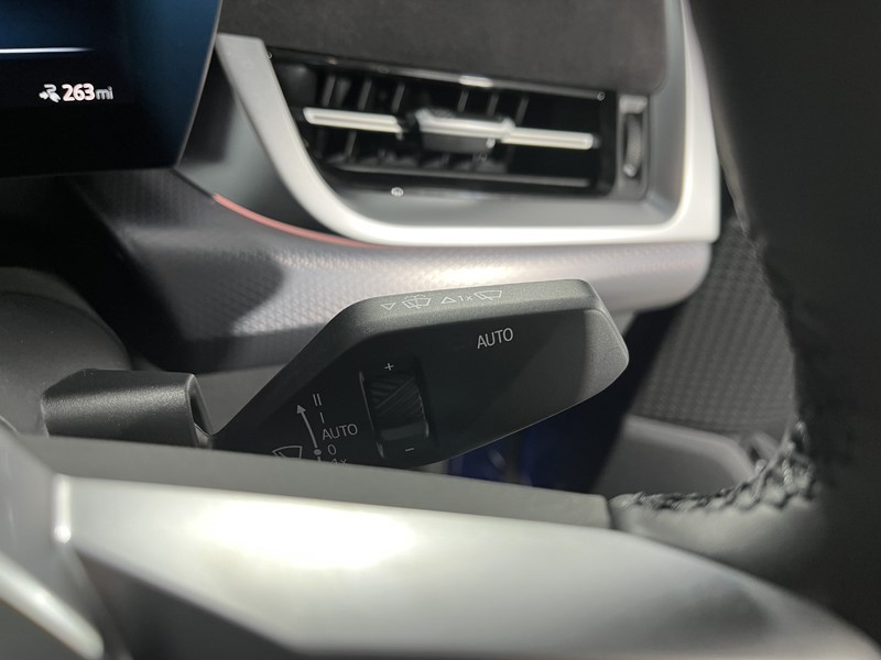 2025 (25) BMW iX2 150kW eDrive20 M Sport 65kWh 5dr Auto 4992648