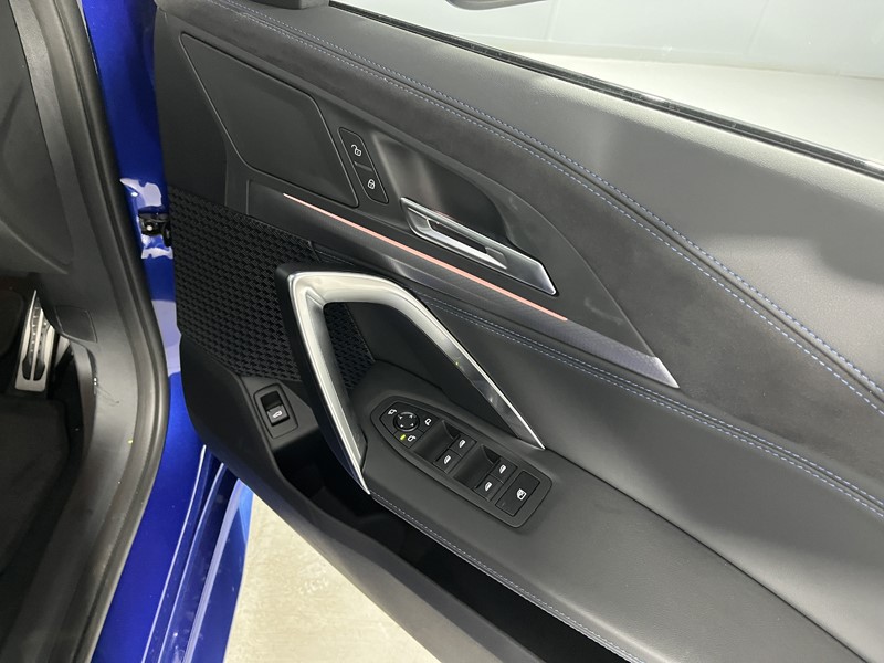 2025 (25) BMW iX2 150kW eDrive20 M Sport 65kWh 5dr Auto 4506679