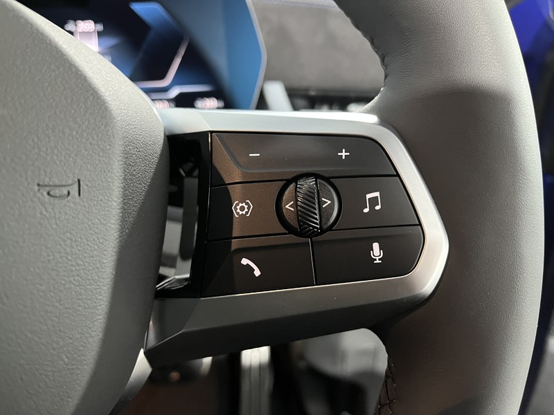 2025 (25) BMW iX2 150kW eDrive20 M Sport 65kWh 5dr Auto 4992647