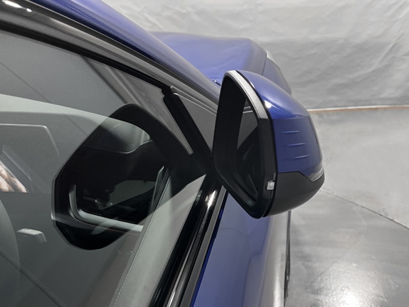 2025 (25) BMW iX2 150kW eDrive20 M Sport 65kWh 5dr Auto 4992631