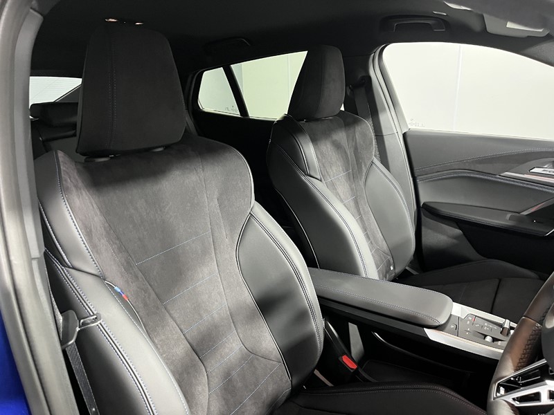 2025 (25) BMW iX2 150kW eDrive20 M Sport 65kWh 5dr Auto 4506671