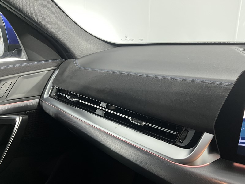 2025 (25) BMW iX2 150kW eDrive20 M Sport 65kWh 5dr Auto 4992649