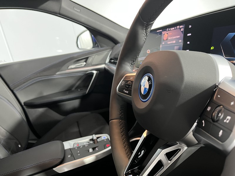 2025 (25) BMW iX2 150kW eDrive20 M Sport 65kWh 5dr Auto 4506681