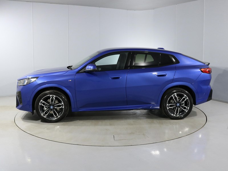 2025 (25) BMW iX2 150kW eDrive20 M Sport 65kWh 5dr Auto 4506706