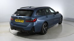 2025 (25) BMW 3 SERIES 330e 22.3 kWh M Sport 5dr Step Auto 4605188