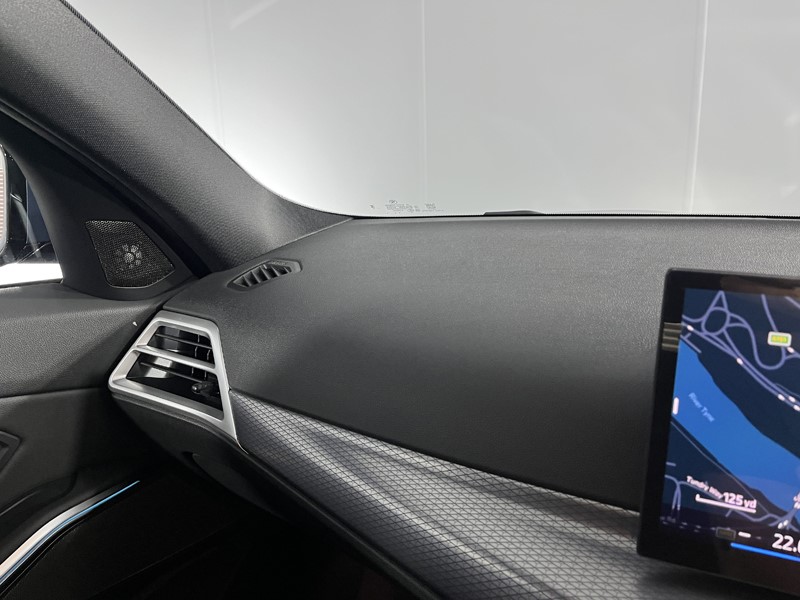 2025 (25) BMW 3 SERIES 330e 22.3 kWh M Sport 5dr Step Auto 4605167