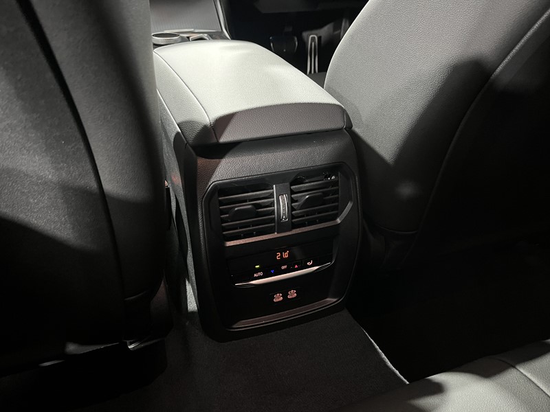 2025 (25) BMW 3 SERIES 330e 22.3 kWh M Sport 5dr Step Auto 4605179