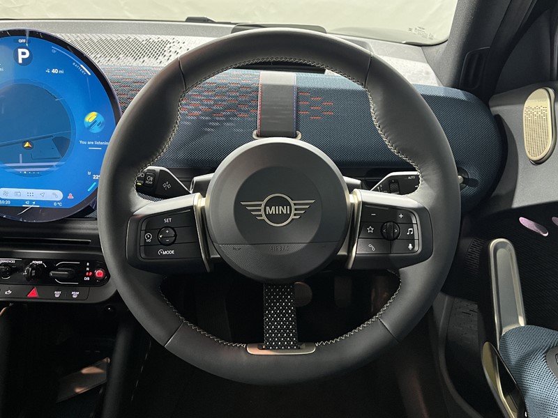 2025 (74) MINI ACEMAN 135kW E Exclusive 43kWh 5dr Auto 4338212