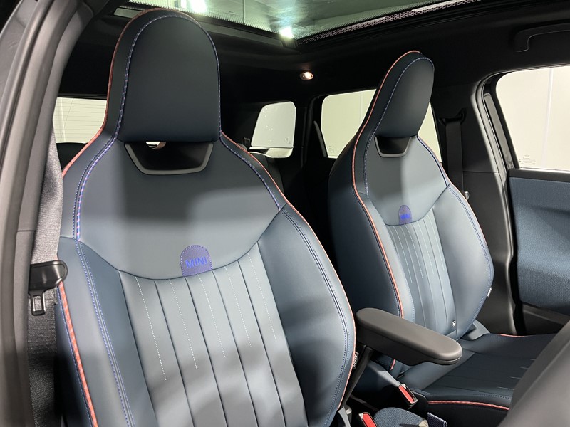 2025 (74) MINI ACEMAN 135kW E Exclusive 43kWh 5dr Auto 4338218
