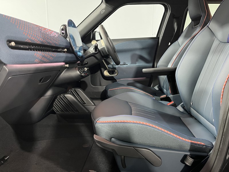 2025 (74) MINI ACEMAN 135kW E Exclusive 43kWh 5dr Auto 4338241