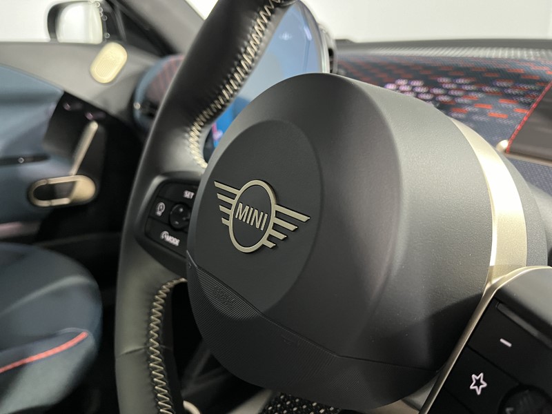 2025 (74) MINI ACEMAN 135kW E Exclusive 43kWh 5dr Auto 4338229
