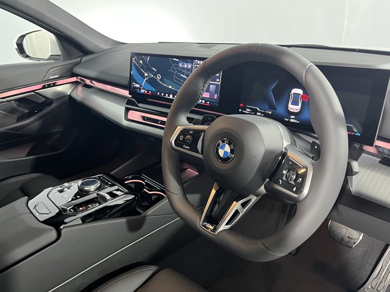 2025 (25) BMW 5 SERIES 520i M Sport Pro 4dr Auto 4687558