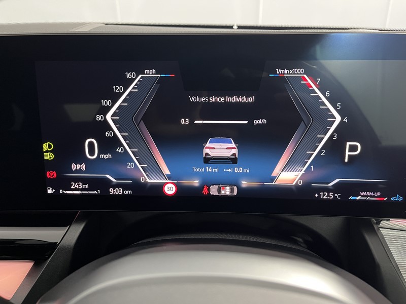 2025 (25) BMW 5 SERIES 520i M Sport Pro 4dr Auto 4687561